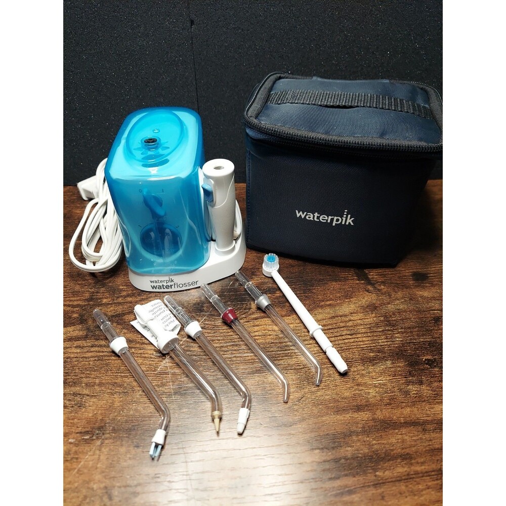 WaterPik Water Flosser Nano WP270W WP305W Traveler W/Case + 6 Tips